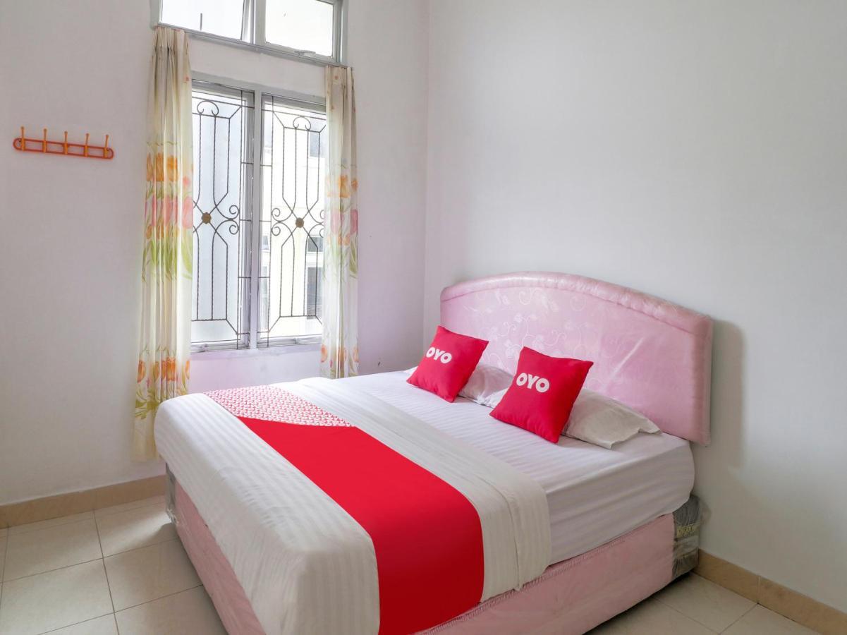 Sindanglaya Oyo 2997 Grand Suites Palace 2 מראה חיצוני תמונה