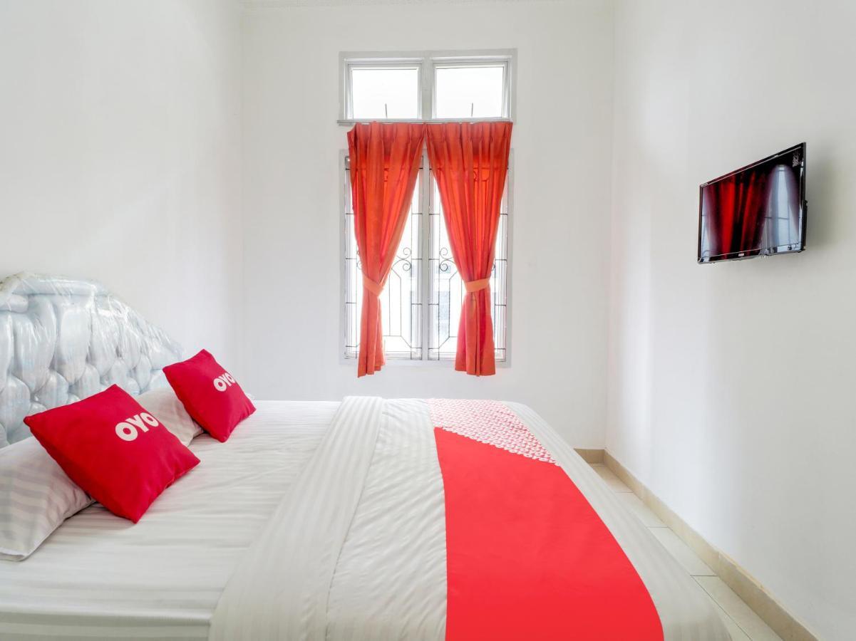 Sindanglaya Oyo 2997 Grand Suites Palace 2 מראה חיצוני תמונה